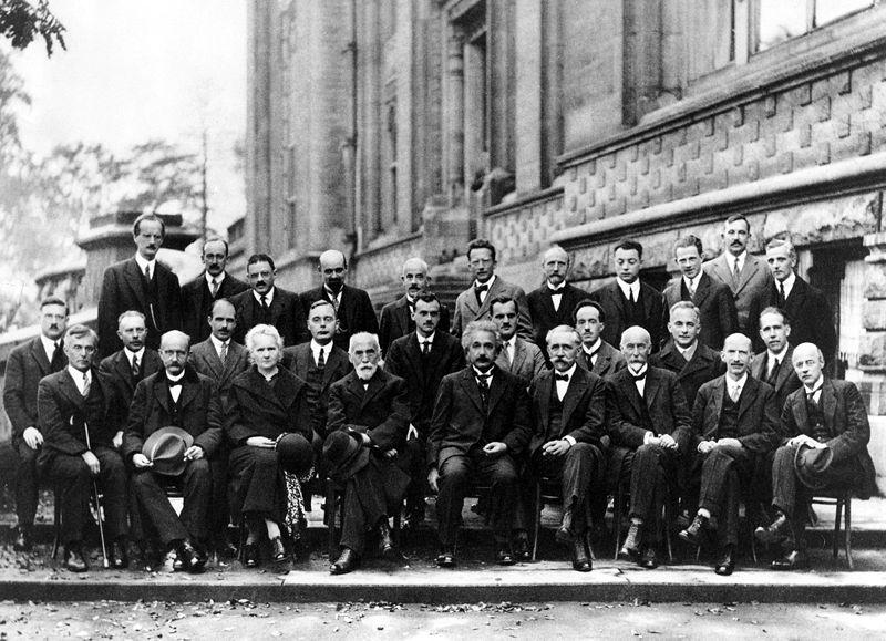 800px-Solvay_conference_1927 از سلوه تا کنفرانس آموزش فیزیک ایران