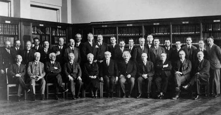 Solvay_conference_1930 از سلوه تا کنفرانس آموزش فیزیک ایران
